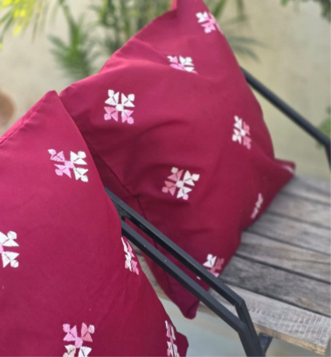 Star Embroidered Magenta Cushion