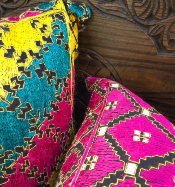 Nagina Diamond Cushion