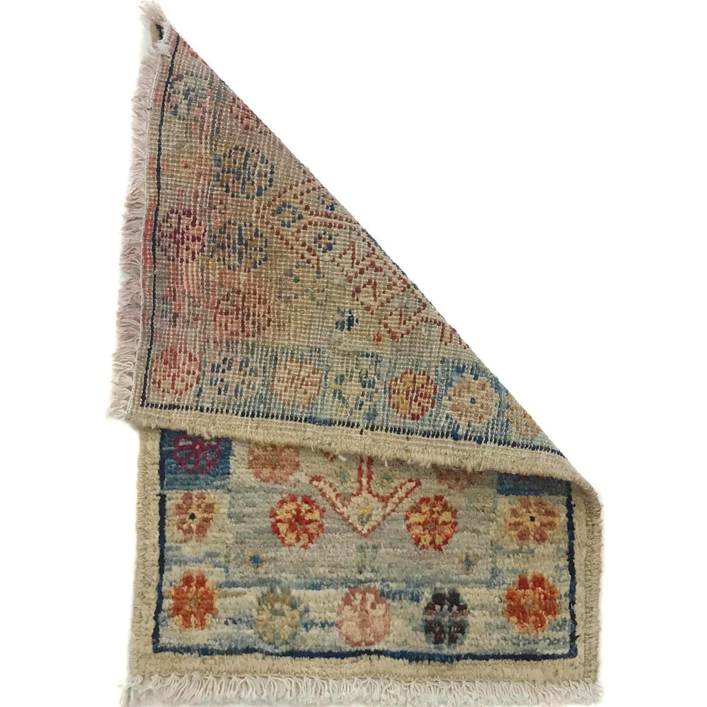 Antique Ivory Diamond Rug